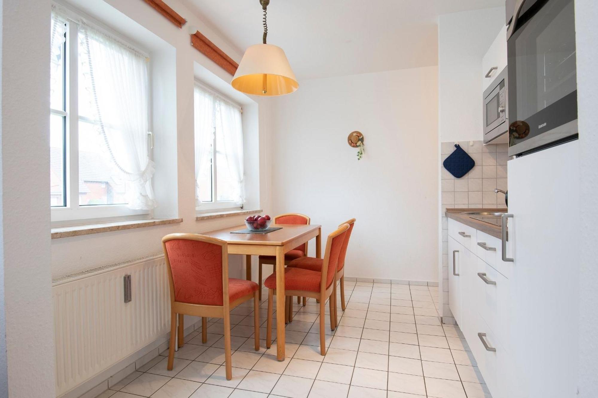 Ferienwohnung Ostseebutt Mit Terrasse Im Kaiserhof 2 Kellenhusen Exterior foto